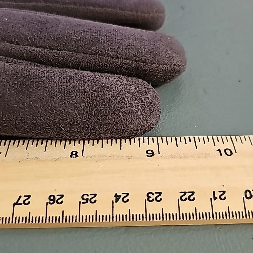 Isotoner women's wrist smart dri microsuede winter gloves. NWOT. Size large Gray - Picture 7 of 8